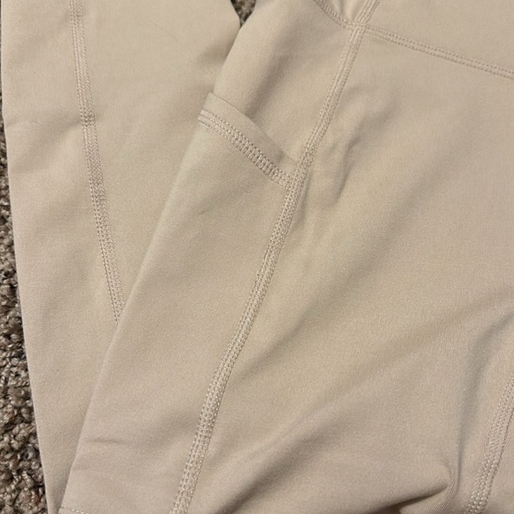 🔥NWT🔥 Out of your League FREE PEOPLE MOVEMENT LEGGINGS - Picture 9 of 9